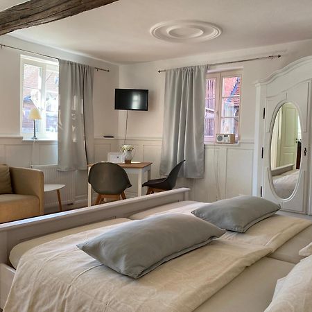 Sonnenhof 1737 - Ferienzimmer & Apartments Barbelroth Екстериор снимка