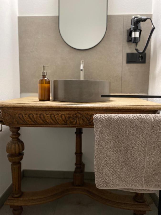 Sonnenhof 1737 - Ferienzimmer & Apartments Barbelroth Екстериор снимка
