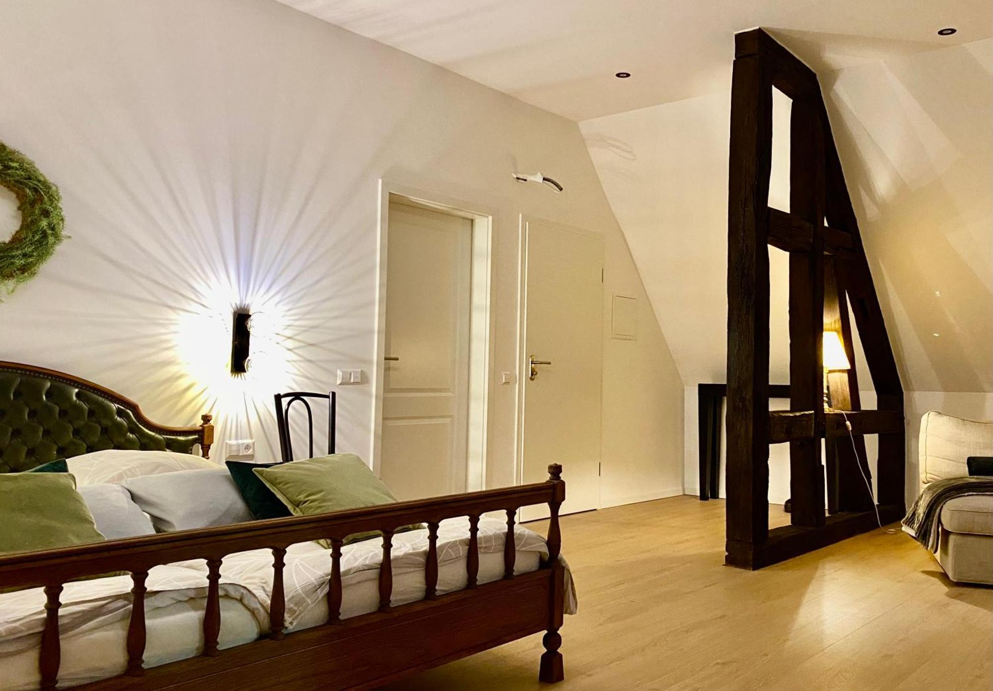 Sonnenhof 1737 - Ferienzimmer & Apartments Barbelroth Екстериор снимка
